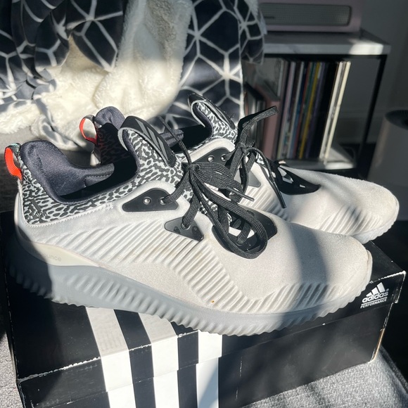 Adidas Alphabounce Animal Print - Picture 1 of 5